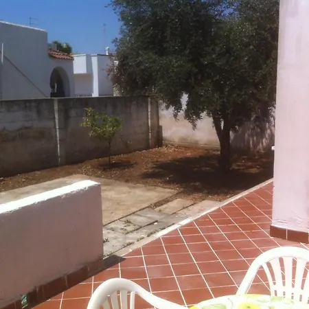Apartment A 300 Metri Dal Mare *